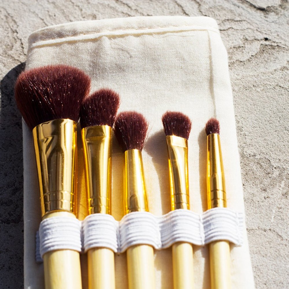 🌺Host Pick 🌺 5 Piece Bamboo eye brush set with Cosmetic Case
